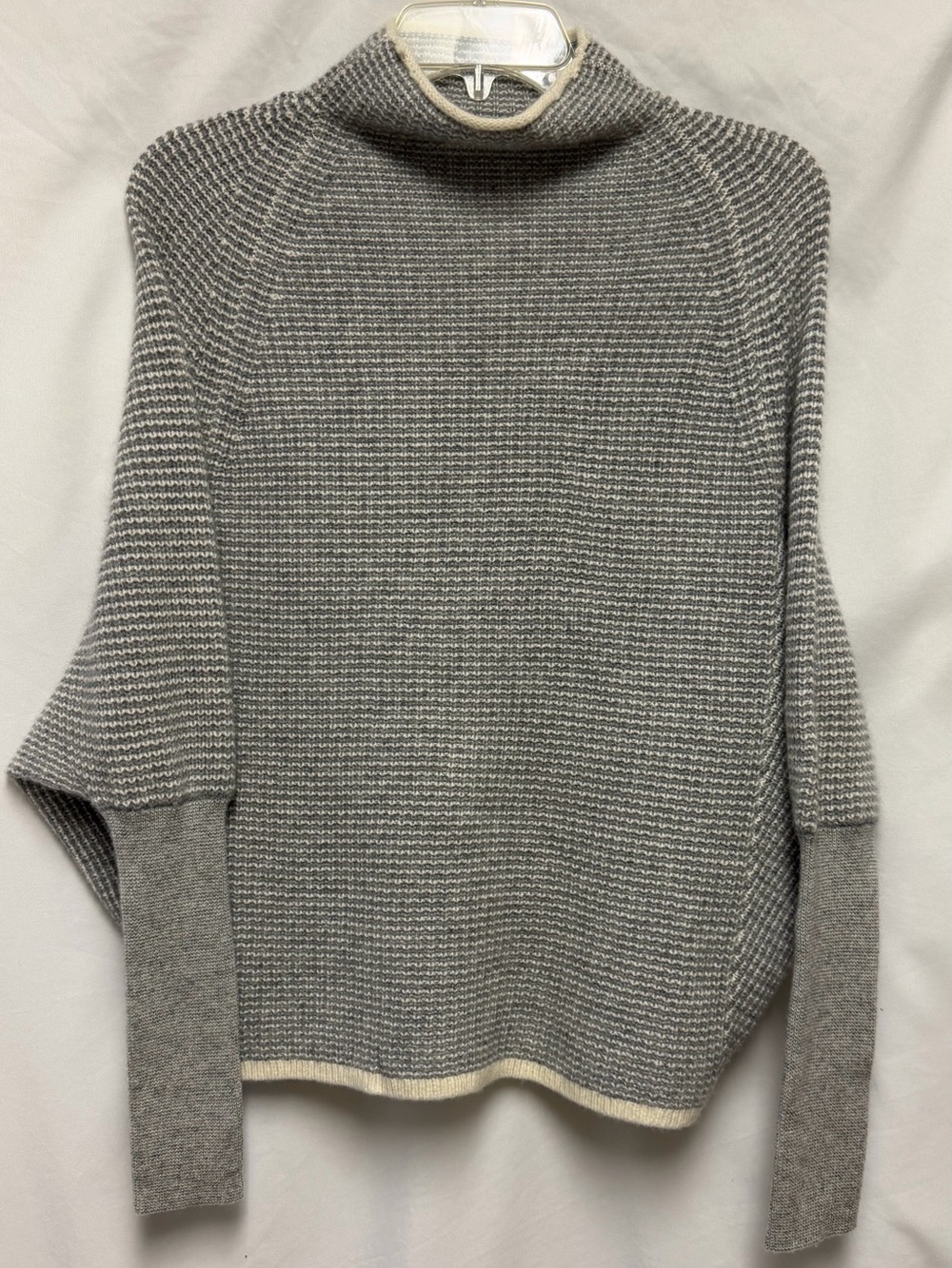 Club Monaco Light Gray Cashmere Turtleneck with Cream Trim NWT Size XS